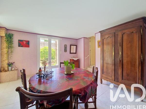 Maison à vendre 10 pièces 246,5 m² Sainte-Pazanne