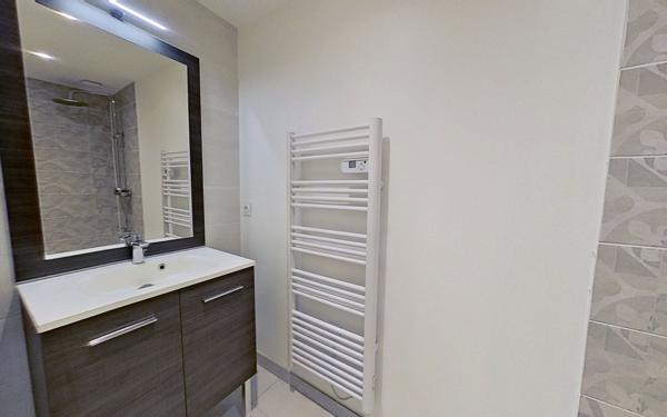 Appartement à vendre    1 pièce • 39 m2 Champagne-au-Mont-d'Or