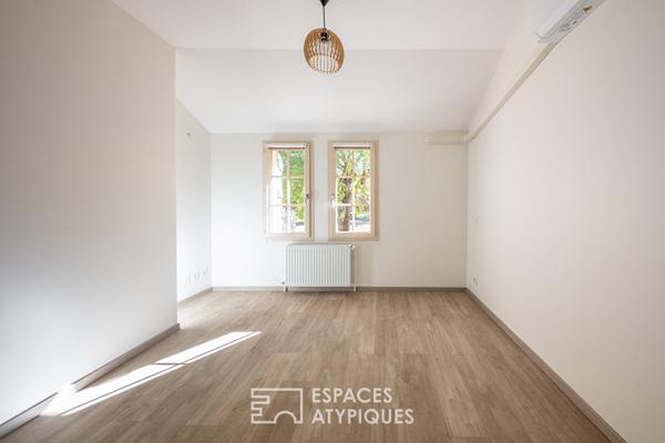 Maison en pierre rénovée et son jardin d’éden au coeur du Clunisois