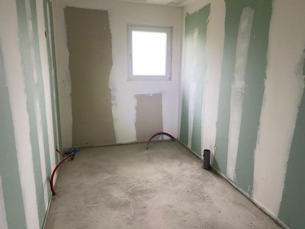 Pavillon a finir, avec garage , jardin,