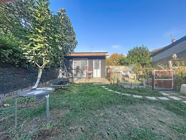 Maison
         5 pièces
        - 120 m² Exclusivité 350 000 € *