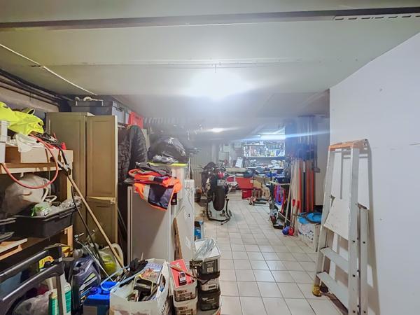 Maison
         5 pièces
        - 120 m² Exclusivité 350 000 € *