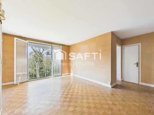 SAINT-CLOUD - Val d’Or appartement 2 pièces 44m2 A Rénover