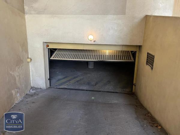 Location parking 12m²