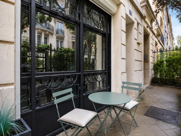 Appartement
         1 pièce
        - 26 m² Exclusivité 365 000 € *