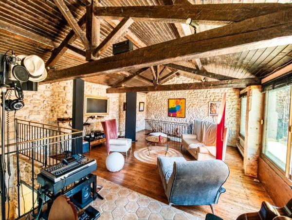 Maison au cœur de Châteauneuf : demeure rare, élégante et hors du commun