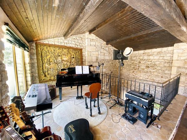 Maison au cœur de Châteauneuf : demeure rare, élégante et hors du commun
