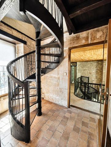 Maison au cœur de Châteauneuf : demeure rare, élégante et hors du commun