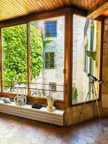 Maison au cœur de Châteauneuf : demeure rare, élégante et hors du commun