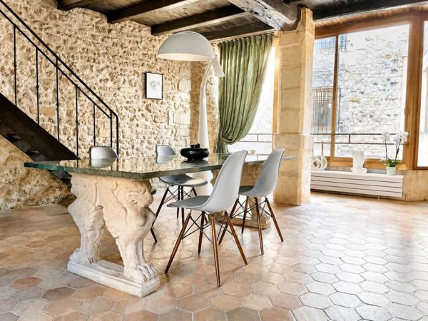 Maison au cœur de Châteauneuf : demeure rare, élégante et hors du commun