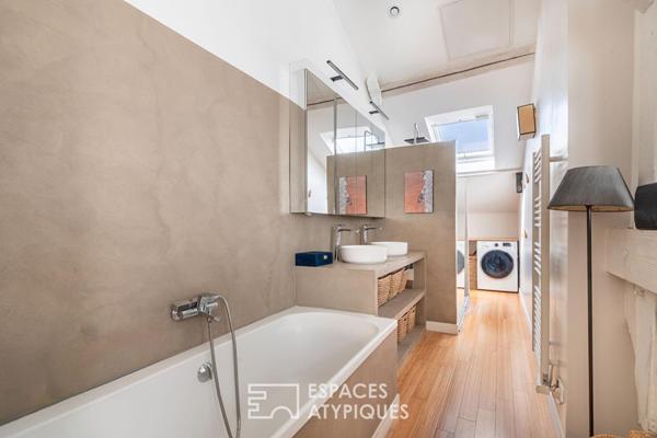 Loft en duplex avec verrière et terrasse