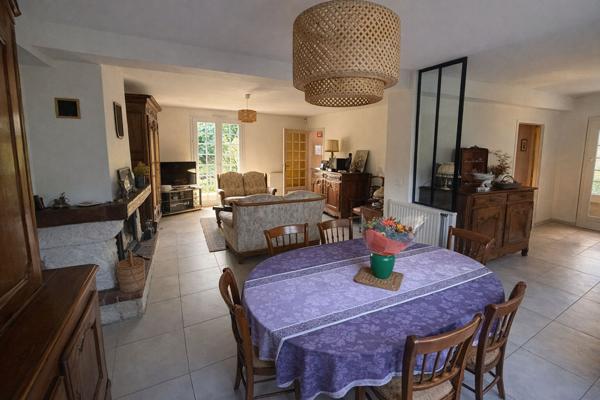 À vendre : Charmante maison familiale de 7 pièces à Châteaugiron