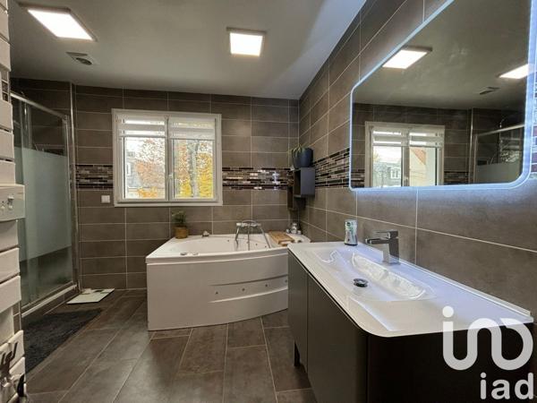 Maison à vendre 6 pièces 166 m² Villiers-sur-Marne