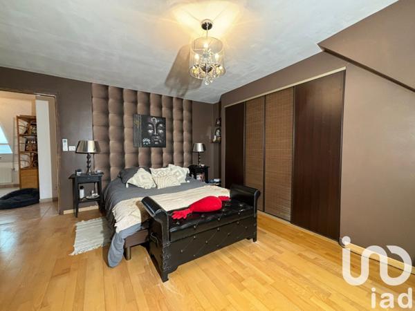 Maison à vendre 6 pièces 166 m² Villiers-sur-Marne