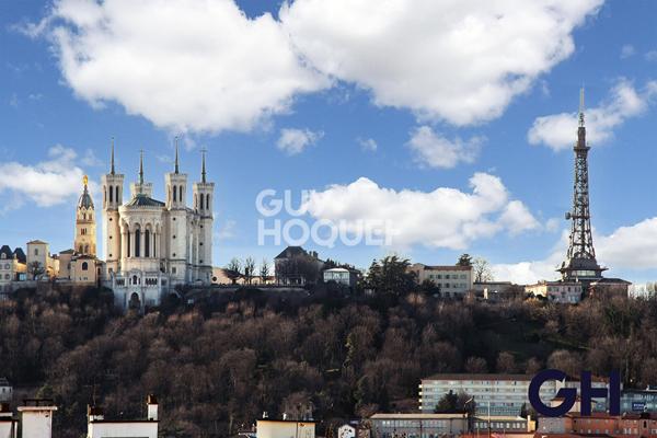 AVANT DERNIER ETAGE AVEC VUE EXCEPTIONNELLE FOURVIERE
