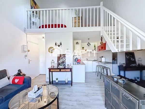 Appartement type studio duplex en parfait état