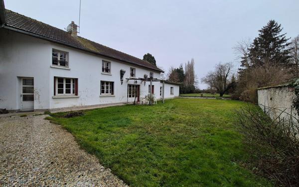 Maison à vendre    8 pièces •  Jouy-le-Châtel