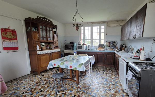 Maison à vendre    8 pièces •  Jouy-le-Châtel