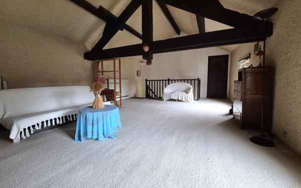 Maison à vendre    8 pièces •  Jouy-le-Châtel