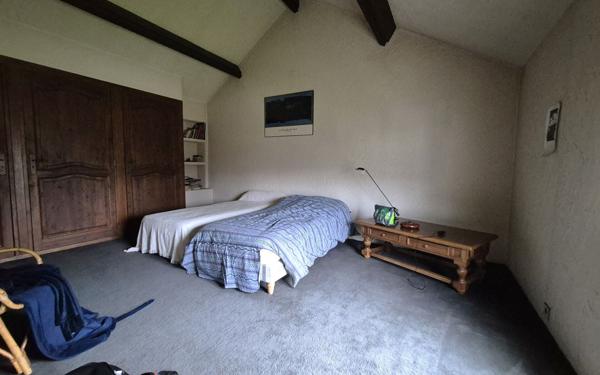 Maison à vendre    8 pièces •  Jouy-le-Châtel