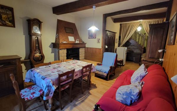 Maison à vendre    4 pièces • 98 m2 Saint-Pierre-d'Argençon