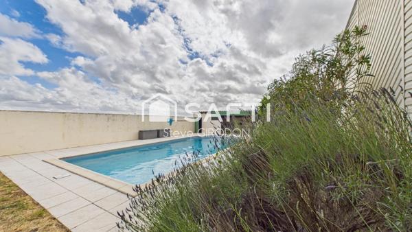 Maison familiale avec piscine à Marans