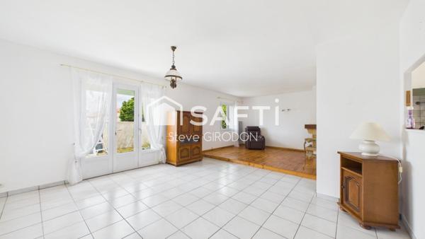 Maison familiale avec piscine à Marans