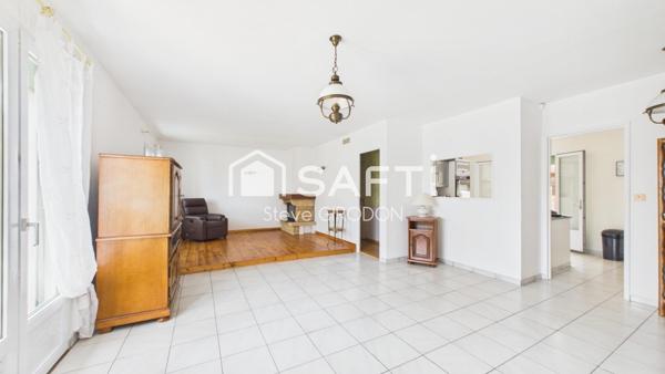 Maison familiale avec piscine à Marans