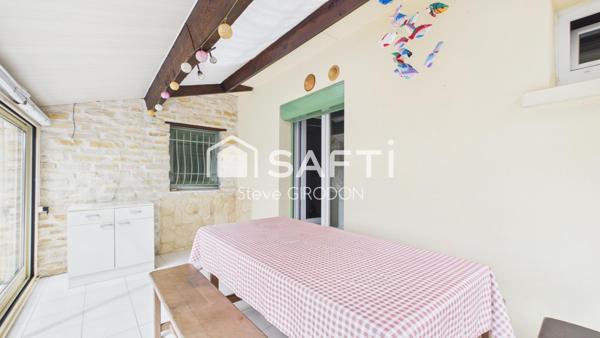 Maison familiale avec piscine à Marans