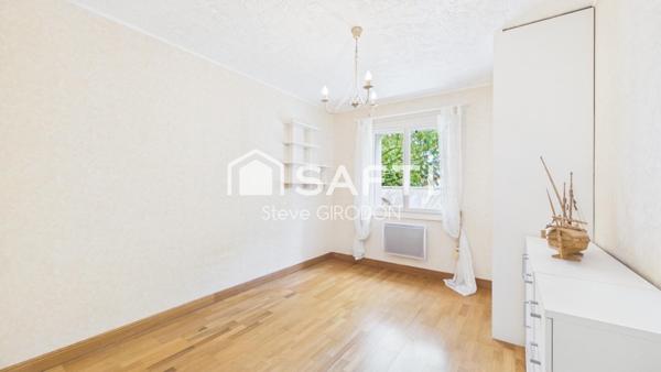 Maison familiale avec piscine à Marans