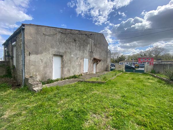 Maison Tonnay-Charente 112 m² 4 pièces à rénover