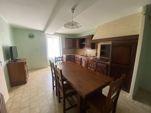 Maison Tonnay-Charente 112 m² 4 pièces à rénover