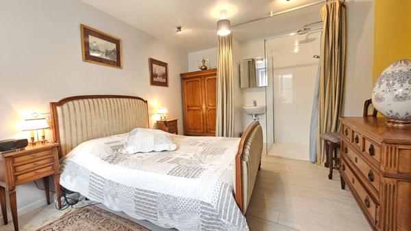 Maison d'Exception à Vendre à Donges - 7 Pièces, 4 Chambres, Grand Terrain