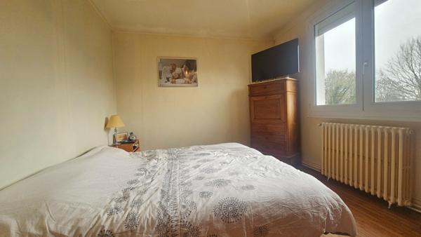 Maison d'Exception à Vendre à Donges - 7 Pièces, 4 Chambres, Grand Terrain