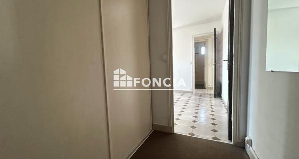 Location Appartement 2 pièces 55.41 m² - Chatou 78400
