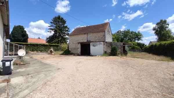 Maison 4 pièces à vendre Thuré - 86540 / Réf: 11747