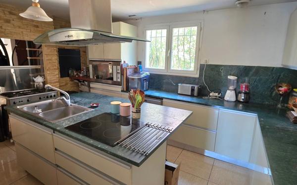 Maison à vendre    6 pièces •  Fréjus