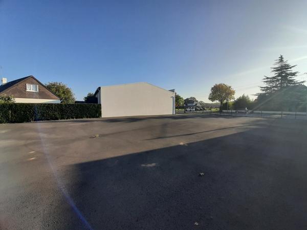 A LOUER, LOCAL D'ACTIVTE de 470 m² environ sur parcelle de 1 524 m² - MEILLERAYE DE BRETAGNE