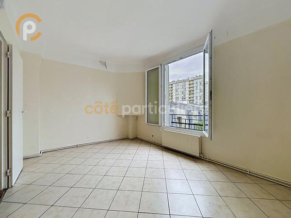Vente
                Appartement32 m² - 2 Pièces -
                    IVRY SUR SEINE (94200)