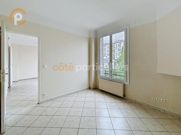 Vente
                Appartement32 m² - 2 Pièces -
                    IVRY SUR SEINE (94200)