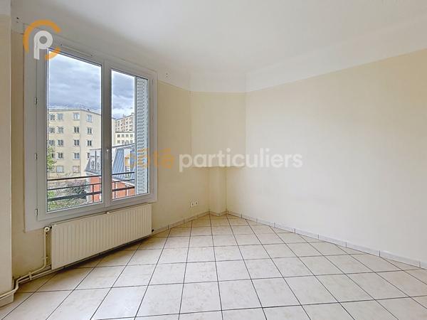 Vente
                Appartement32 m² - 2 Pièces -
                    IVRY SUR SEINE (94200)