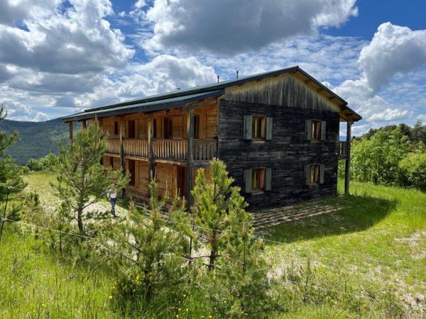 Val-Maravel (26310) Ensemble immobilier, chalet, 350m2, terrain 70A, Gîtes, retraite Yoga, 26310 Val Maravel