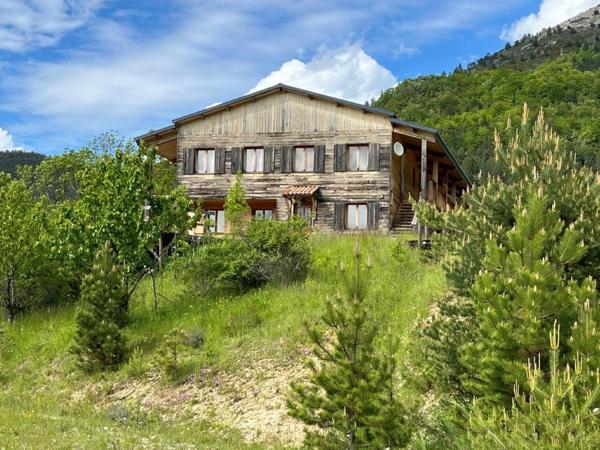 Val-Maravel (26310) Ensemble immobilier, chalet, 350m2, terrain 70A, Gîtes, retraite Yoga, 26310 Val Maravel