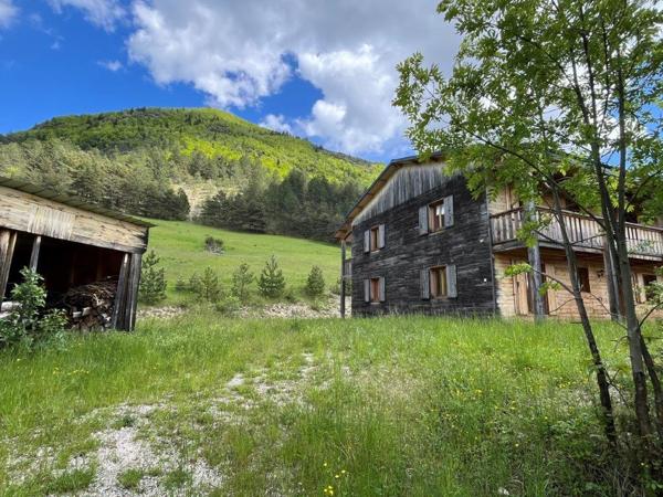 Val-Maravel (26310) Ensemble immobilier, chalet, 350m2, terrain 70A, Gîtes, retraite Yoga, 26310 Val Maravel