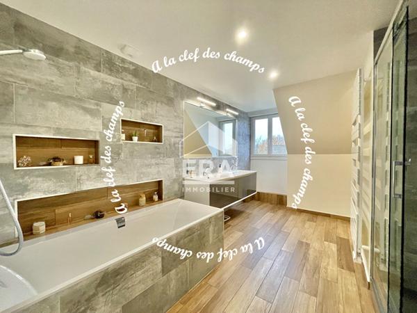 Maison 7 pièce(s) 206 m2