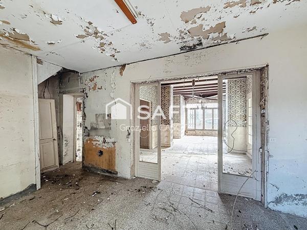 MAISON AVEC GROS TRAVAUX