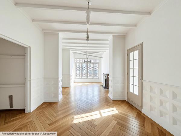 MAISON AVEC GROS TRAVAUX