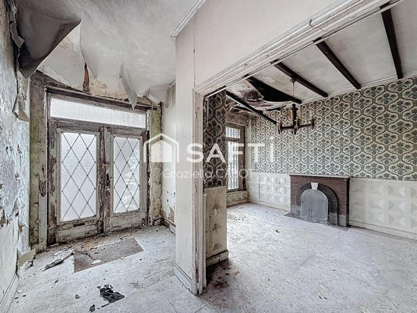 MAISON AVEC GROS TRAVAUX