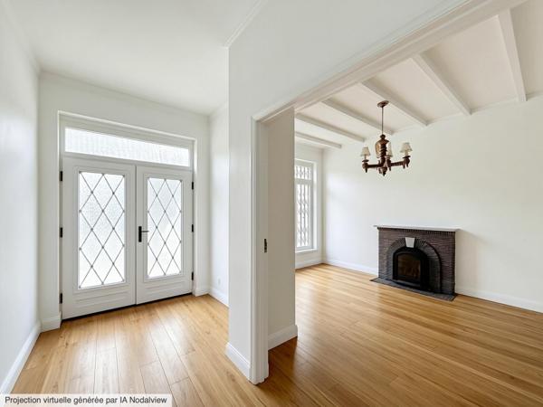 MAISON AVEC GROS TRAVAUX