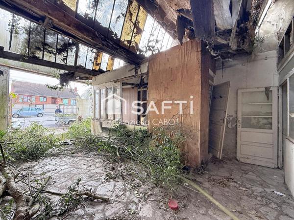 MAISON AVEC GROS TRAVAUX